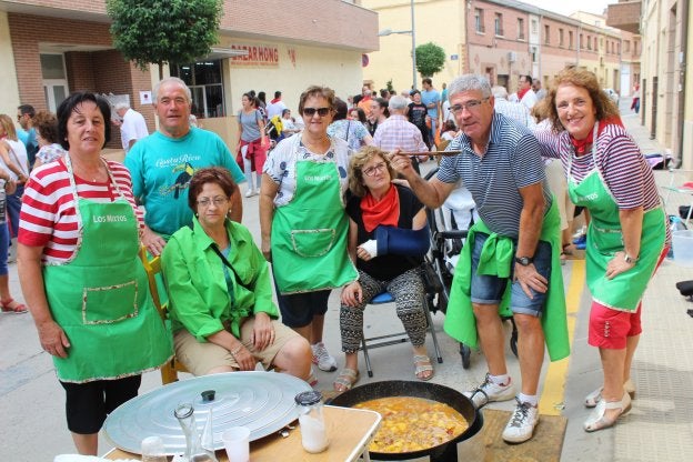 Los ranchos se apoderan de las calles de Pradejón en el tercer día festivo