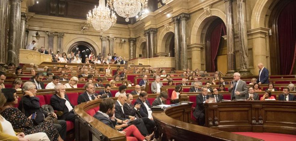 Las asociaciones de fiscales piden «soluciones políticas» en Cataluña