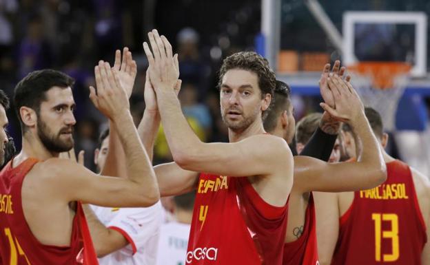 España juega para el récord de Pau