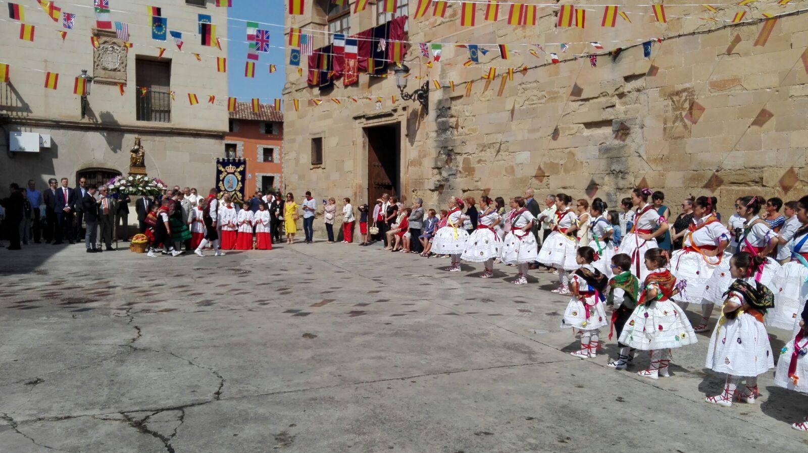 Procesión en el día grande de las fiestas de la Antigua en Alberite