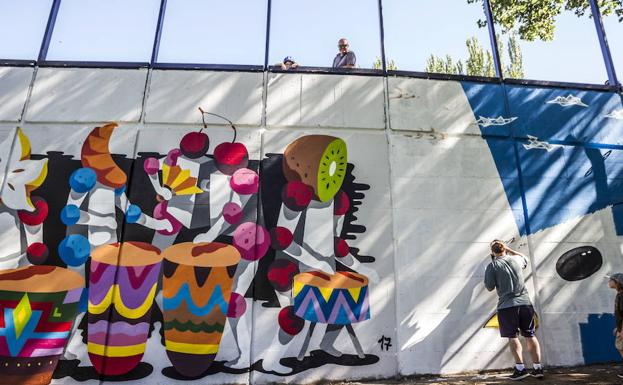 El Mural Open'17 permite interpretar el arte en la calle y su embellecimiento