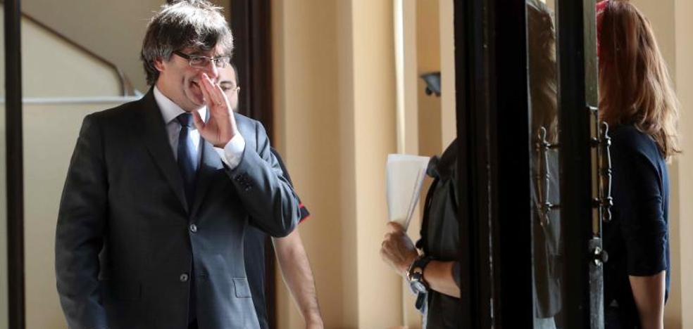 El TSJ de Cataluña investiga a Puigdemont y a su Gobierno por delitos que conllevan prisión