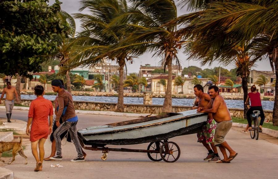 Irma se acerca a Cuba y EE UU