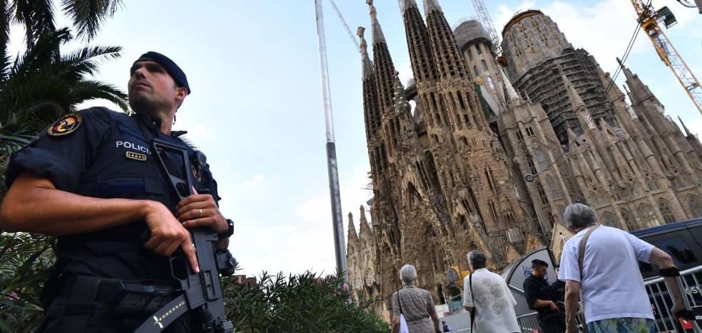 Los Mossos levantan el cordón de la Sagrada Familia tras una falsa alerta antiterrorista