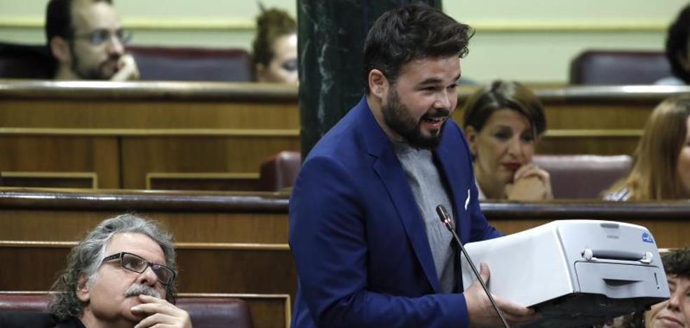 Rufián, impresora en mano: «Tengo una papeleta, pero es para consumo propio»