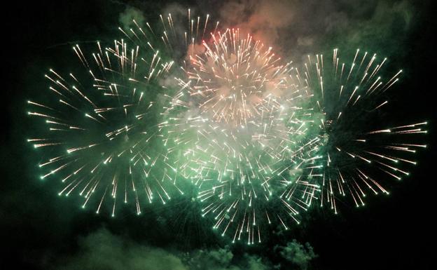 Primeros fuegos artificiales