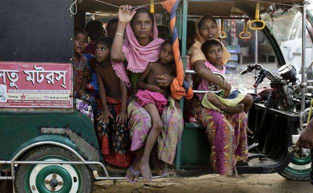 La persecución rohingya en Birmania eleva a 600.000 los niños refugiados en Bangladesh