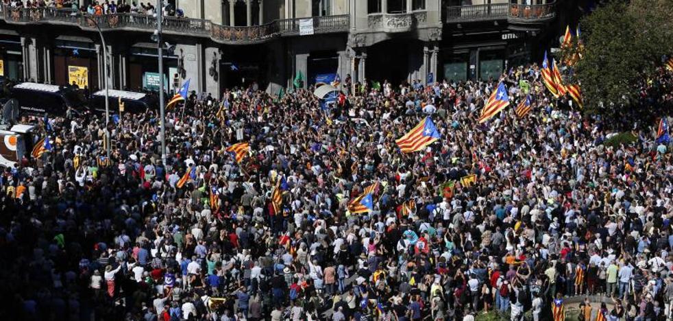 El fiscal general ordena investigar amenazas y delitos de odio en Cataluña