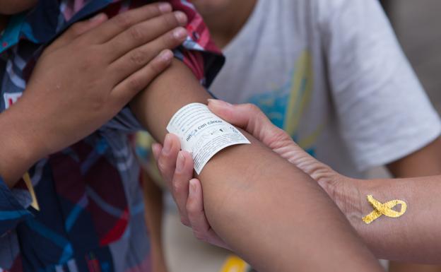 Logroño, en dorado contra el cáncer infantil