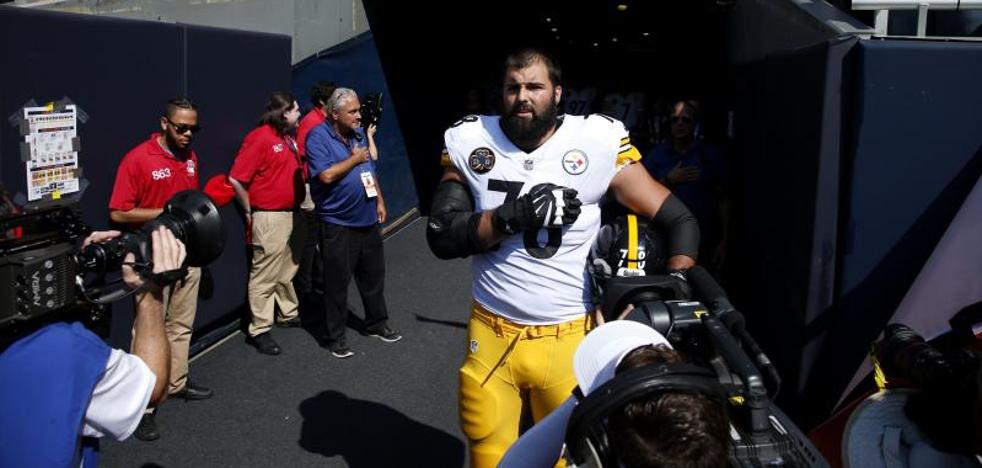 Alejandro Villanueva, el español que da oxígeno a Trump en la NFL