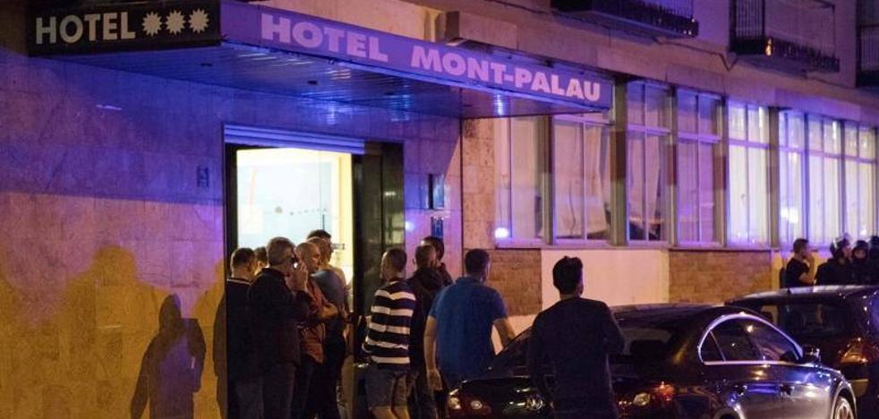 Rajoy ordena a los policías permanecer en los hoteles