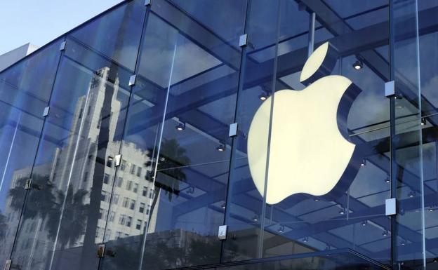 La CE denuncia a Irlanda por no recuperar 13.000 millones de Apple