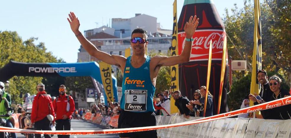 Kike Fernández gana el Maratón de Logroño por delante de Miguel Ferrer