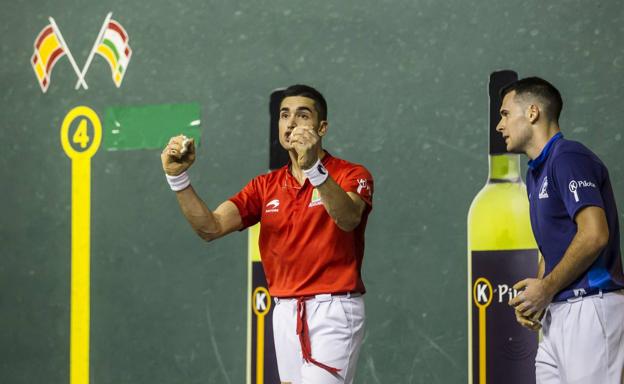 Víctor se mete en la liguilla de cuartos con una victoria contundente