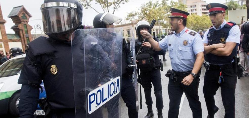 Antidisturbios de la Policía se despliegan en el TSJC ante una eventual independencia