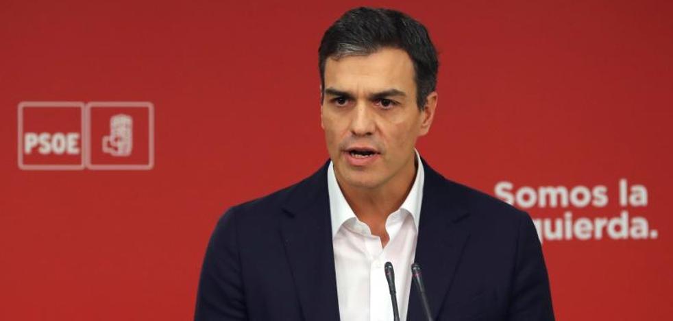 Sánchez anuncia un acuerdo con Rajoy para la reforma de la Constitución