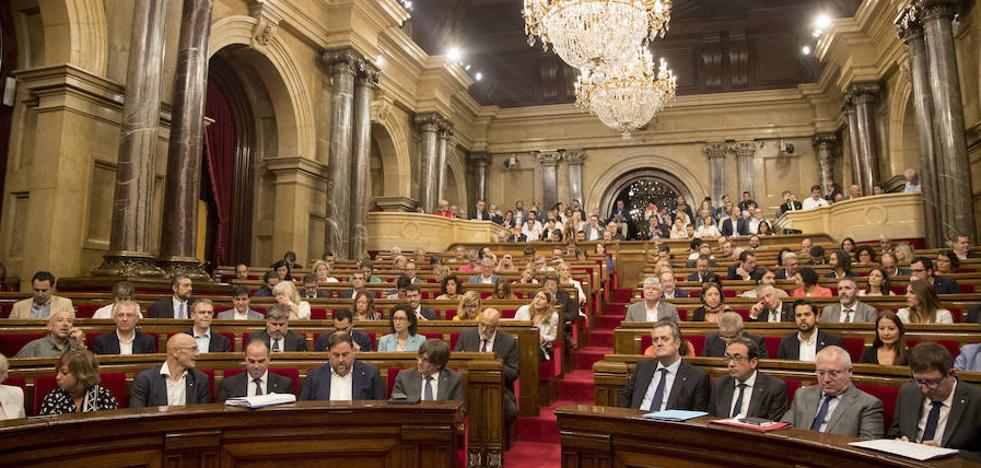 El Constitucional anula la Ley del 1-O por su «daño irreparable» a los ciudadanos