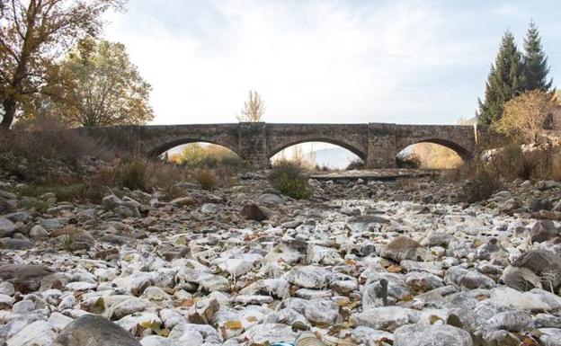 La presa que almacena agua... de borrajas