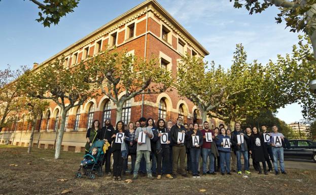 'Rioja Laica' entrega 137 solicitudes de apostasía en el Obispado