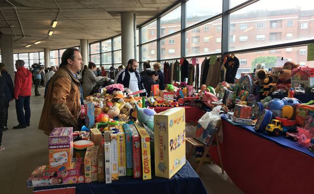 Inaugurado el 'Rastrillo Solidario' de Cáritas