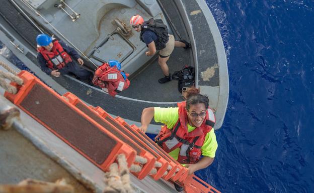 Dos náufragas son rescatadas después de meses perdidas en el océano Pacífico