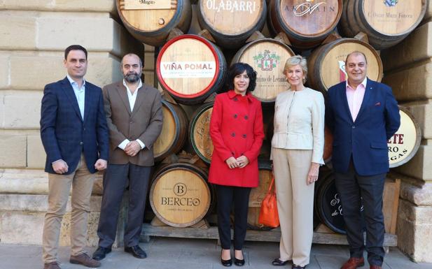 La presidenta de Codorníu se reúne con la alcaldesa de Haro tras el traslado de su sede