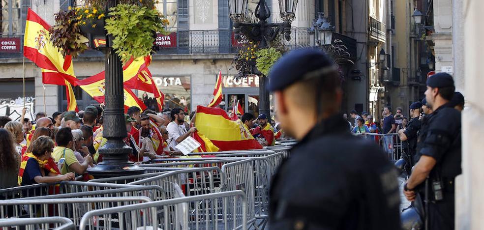 La nueva cúpula de los Mossos ordena retirar los retratos de los cesados por el Gobierno