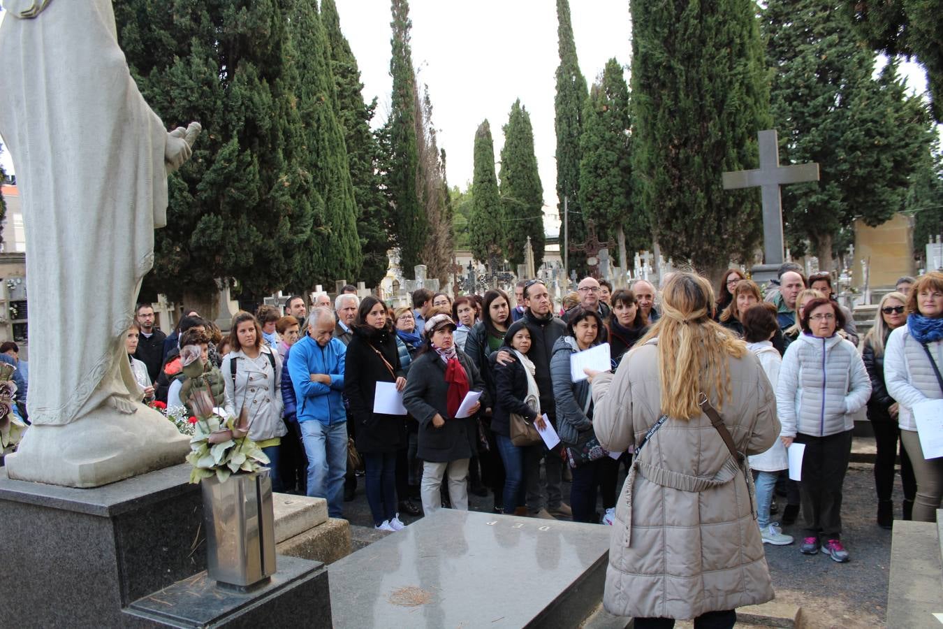 Visita al cementerio de Calahorra