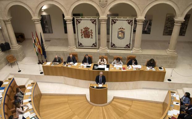 El Parlamento reclama por unanimidad la creación de un tercer juzgado de lo Penal