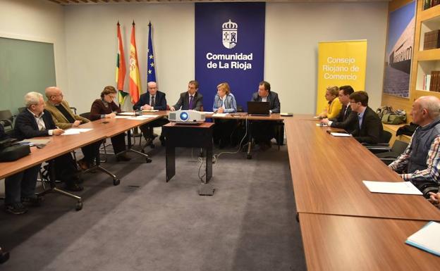 La ADER presenta sus ayudas al comercio y publica los diez festivos del 2018