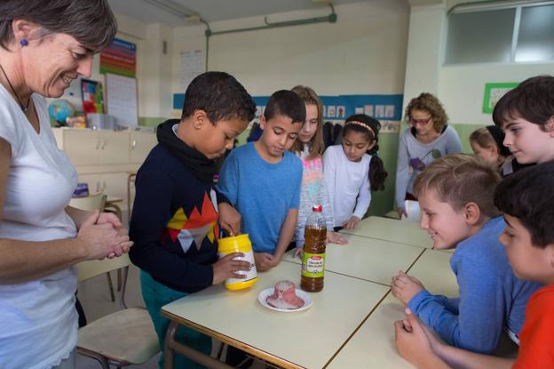 La presencia masculina en los claustros de Infantil y Primaria sigue cayendo en La Rioja