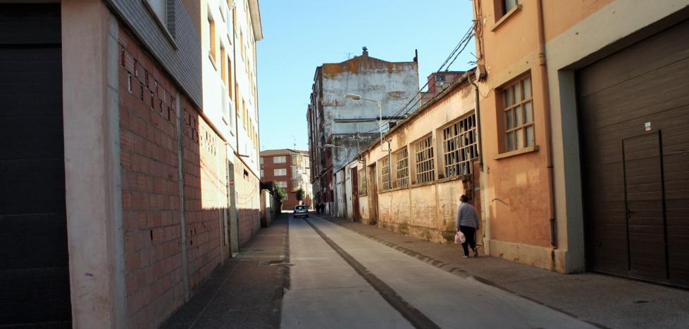 La calle Raure de Nájera, con aceras