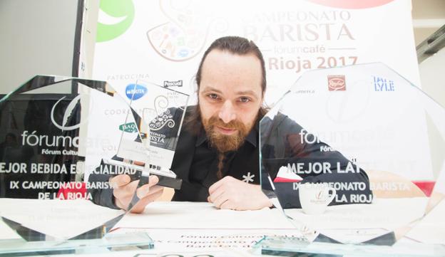 Triunfo con asteriscos