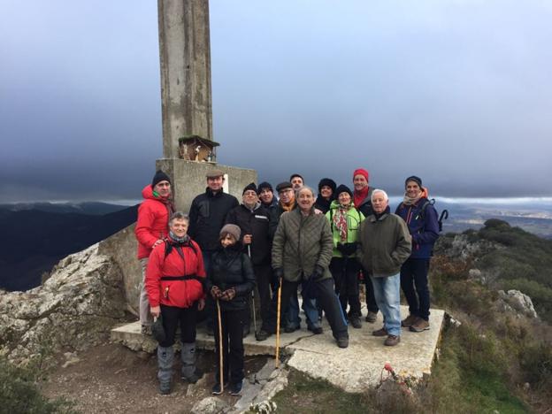 Un nacimiento en el monte Laturce