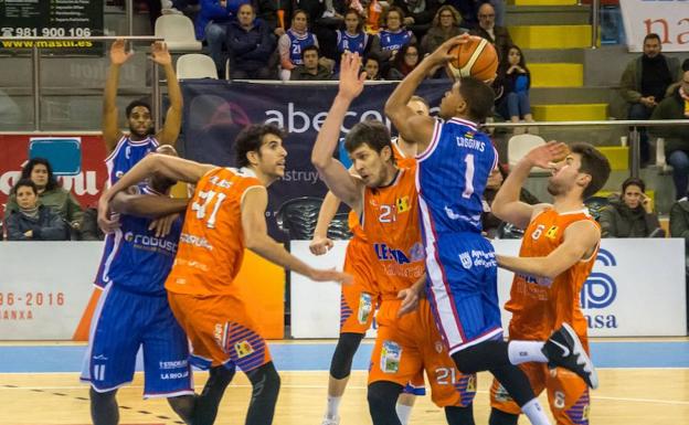 El Clavijo cae en La Coruña