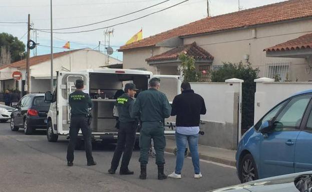 Hallan los cadáveres de dos hermanos que murieron hace un mes en su casa de Murcia