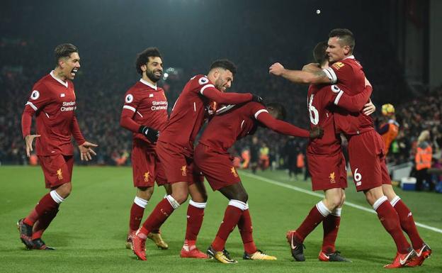 El Liverpool somete al City