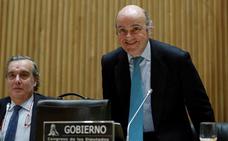 De Guindos apunta que la alternativa al rescate habría sido la salida del euro