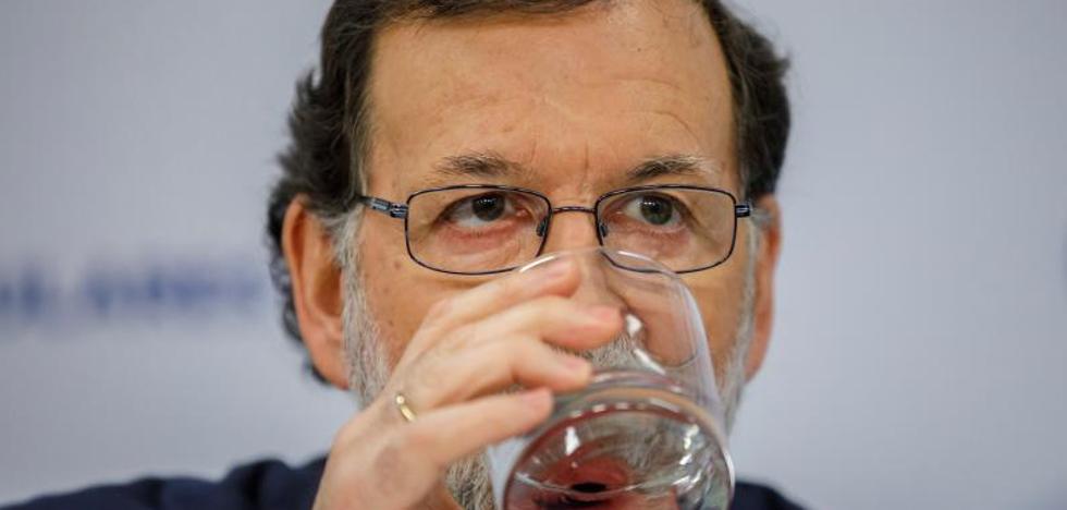 Rajoy reclama un candidato «limpio» para normalizar la política catalana