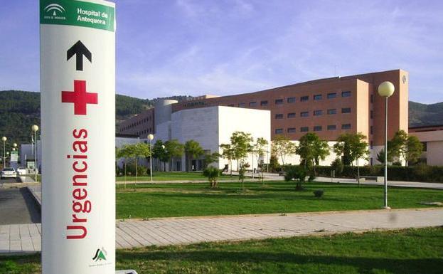 Fallece el paciente que sufrió un ictus mientras esperaba en urgencias del Hospital de Antequera