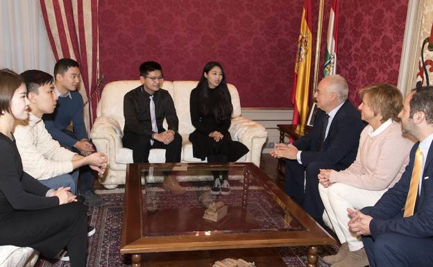 De la televisión china... al Palacete