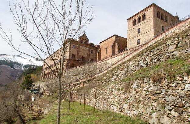 Intrigas monásticas en Valvanera