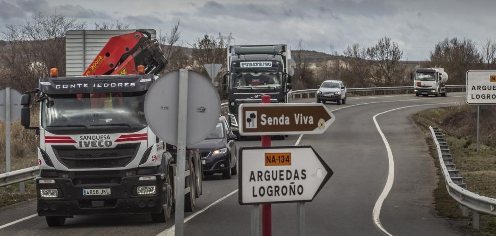 Los camiones 'toman' el eje navarro del Ebro para evitar el peaje entre Tudela y Logroño