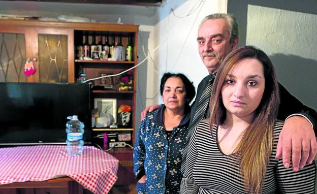 La subasta se cierra, los Pérez perderán su casa