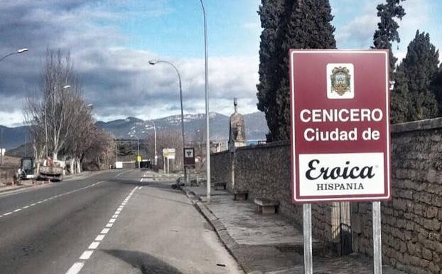 Cenicero luce nuevo cartel de la 'Eroica' a la entrada de la ciudad