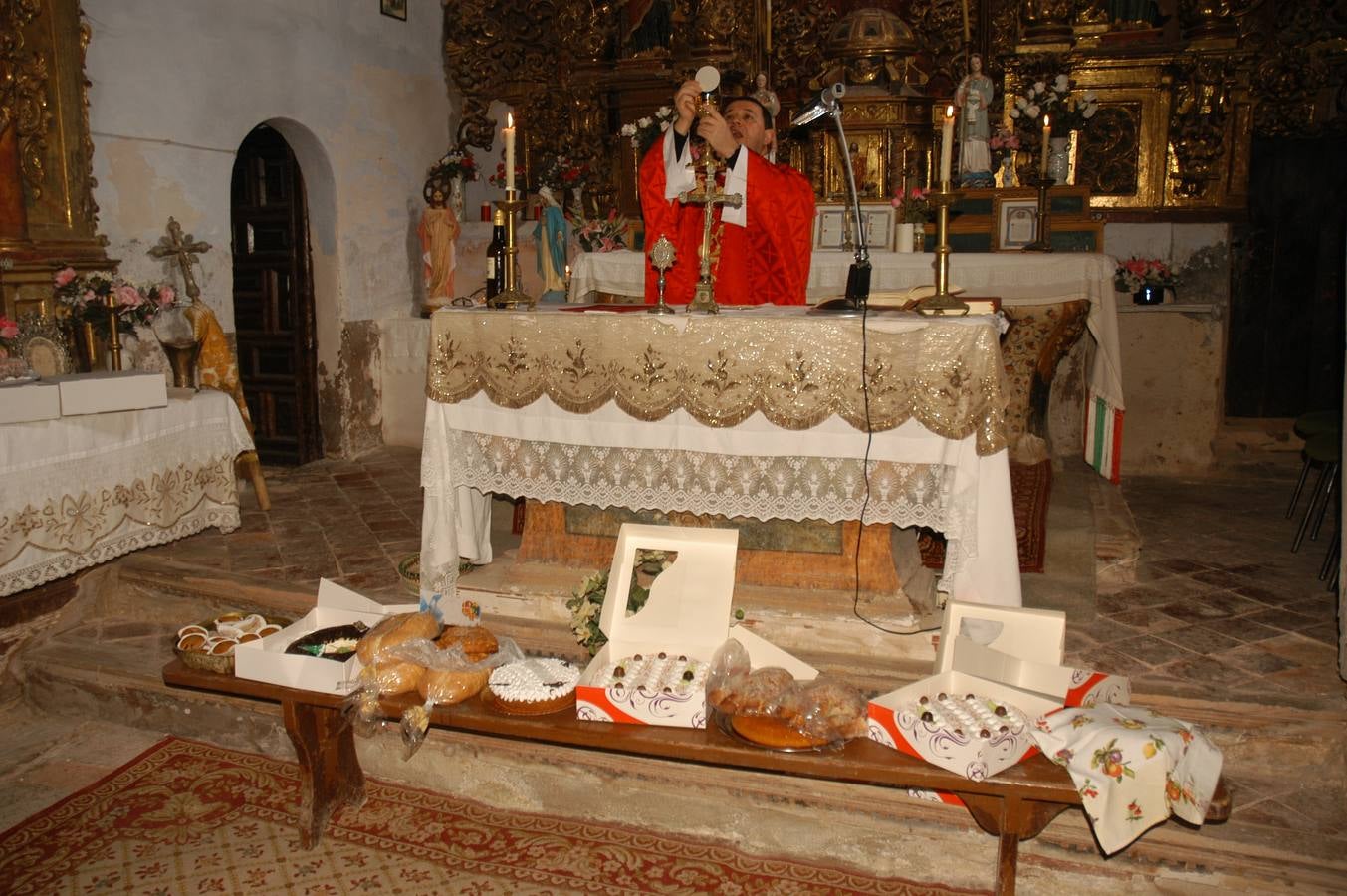 Navajun celebra San Blas con hoguera, bendicion y tostadas