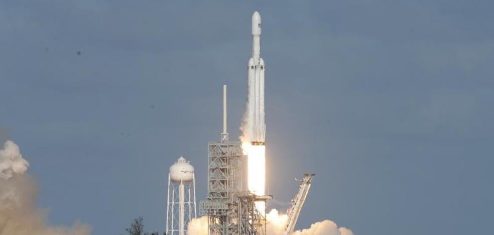 El Falcon Heavy pone rumbo a Marte