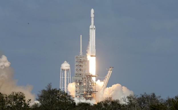 El Falcon Heavy pone rumbo a Marte