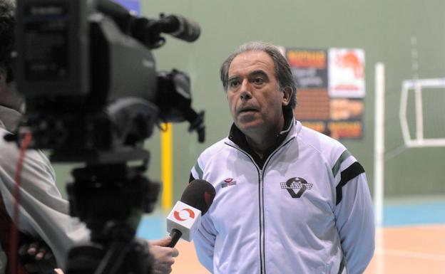 El presidente del Minis de Arluy, Carlos Arratia, será de nuevo el entrenador