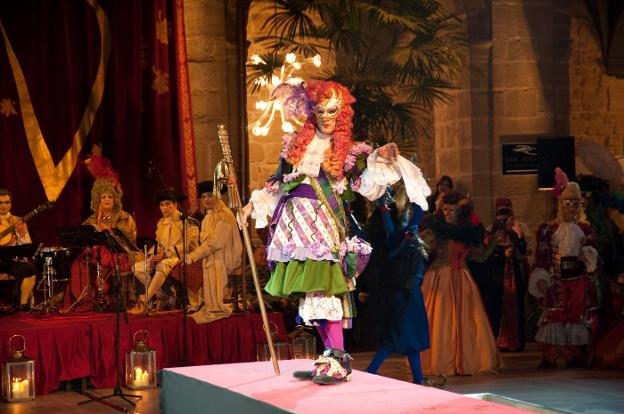 Un circo en el claustro de Los Agustinos